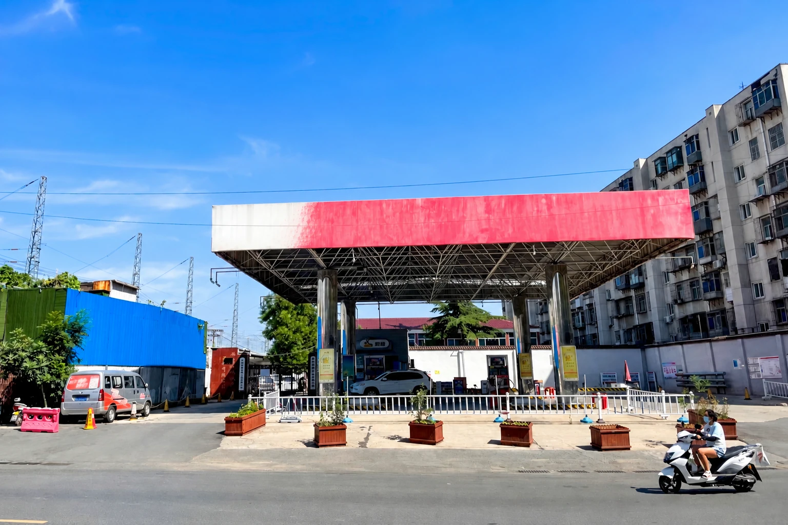 加油停车与充电场所适用环境示意